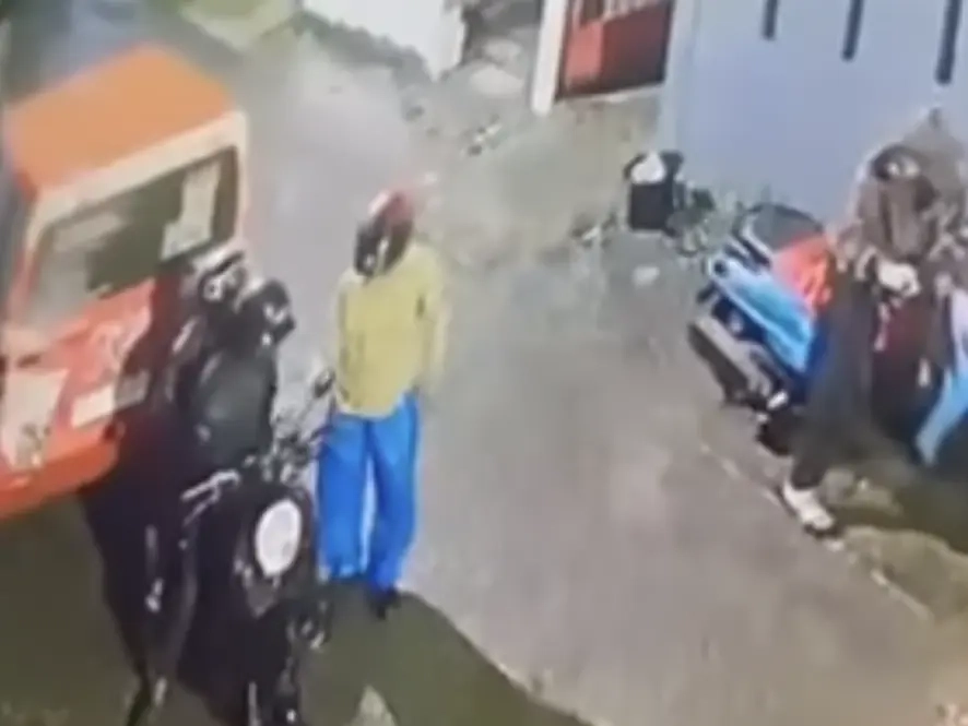 Pencurian dua knalpot motor di Makassar