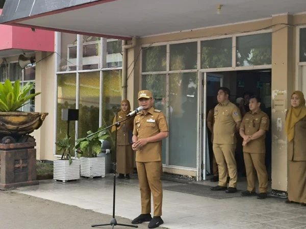Apel pagi di Rumah Sakit Umum Daerah (RSUD) Tenriawaru Bone, Senin (12:1:2026).