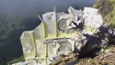 Badan pesawat ATR 42-500 ditemukan di puncak Bulusaraung, Minggu (18:1:2026)