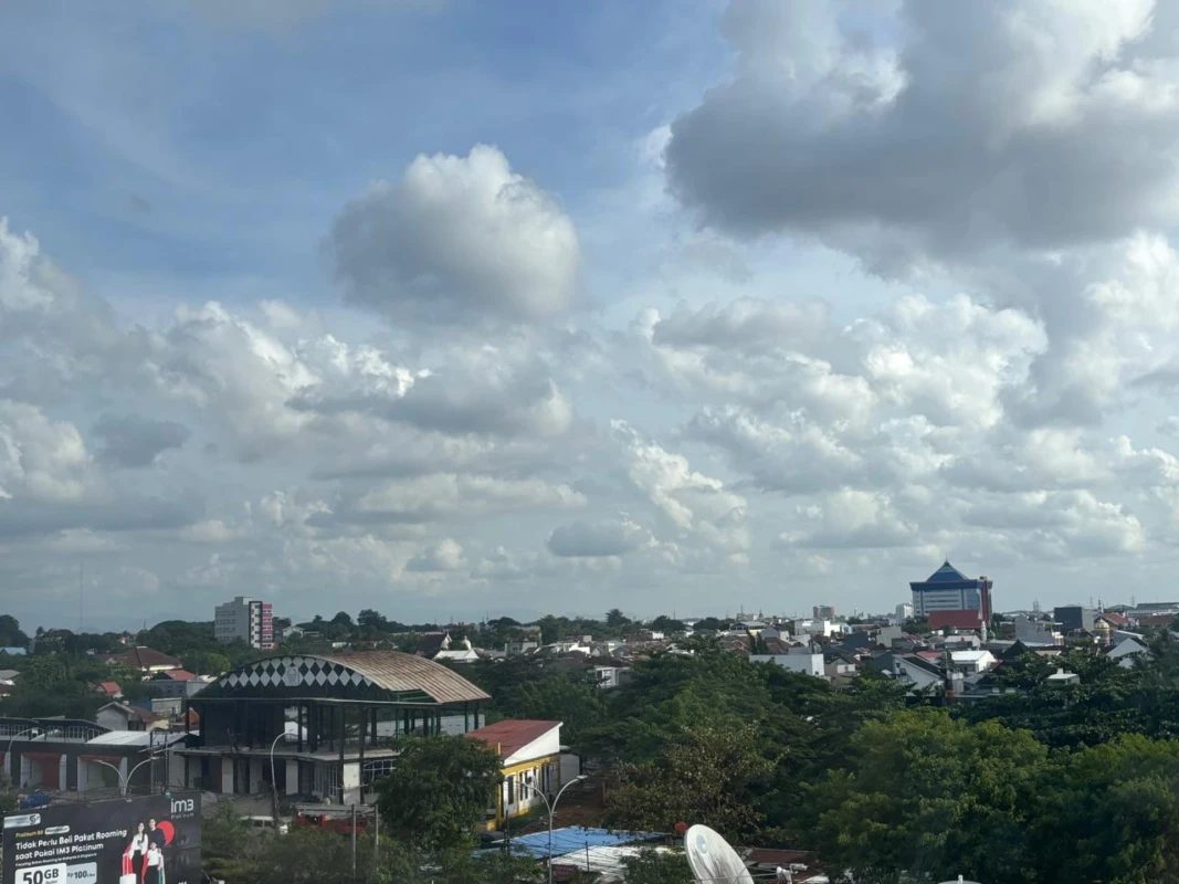 Cuaca berawan di Sulsel