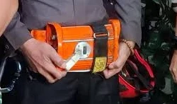 ELT Pesawat ATR 42-500 yang ditemukan di Gunung Bulusaraung, Maros-Pangkep