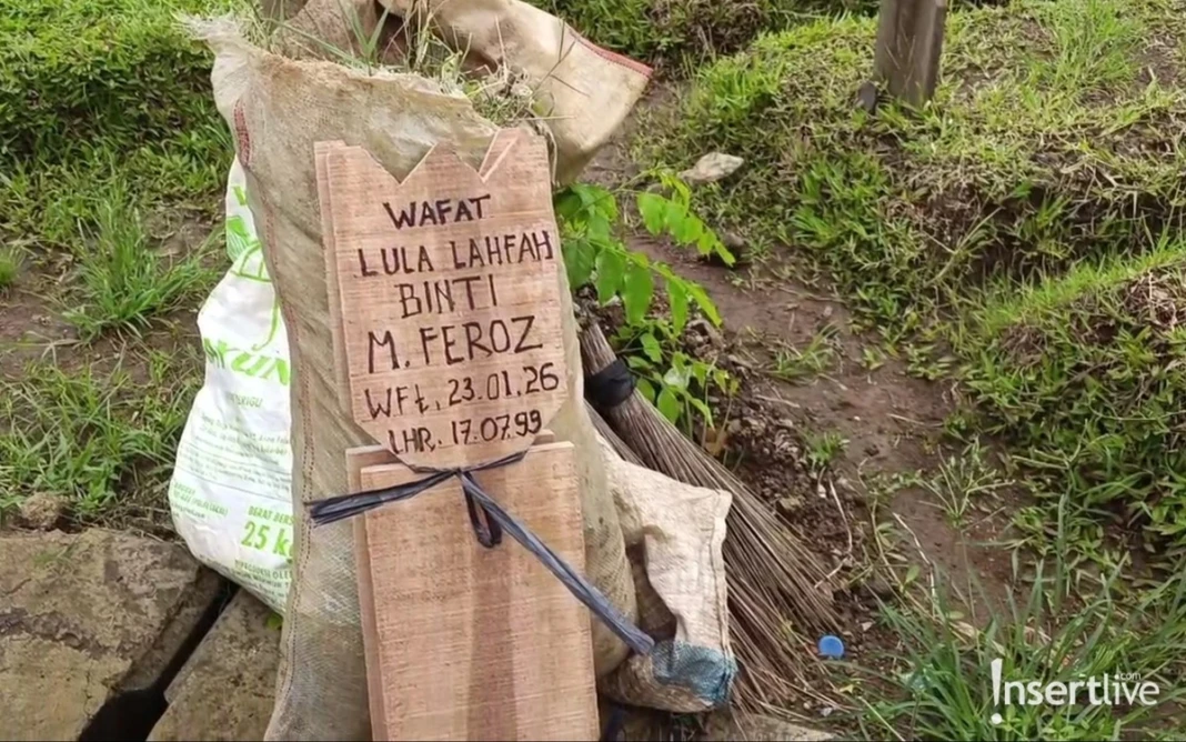 Foto nisan di pemakaman Lula Lahfah, Sabtu (24/1/2026).