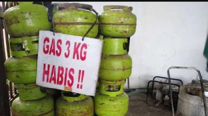 Gas elpiji langka di Bone