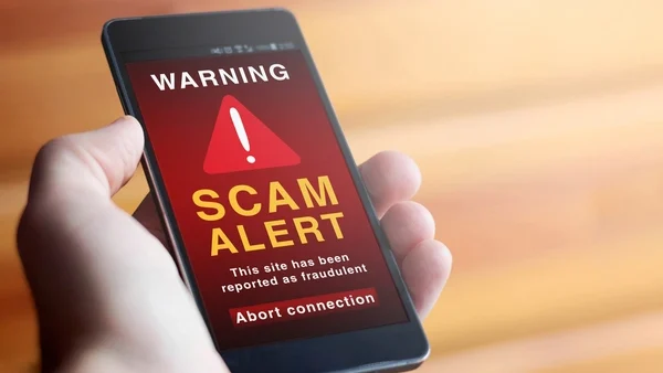 Tiga pria di Makassar diduga meraup omzet Rp 1,3 miliar setahun dari pengiriman SMS promosi judi online menggunakan 11 perangkat modempool.