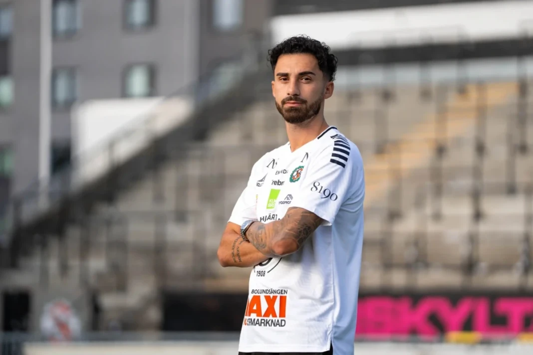 Pemain Orebro SK, Simon Amin yang dirumornya gabung ke PSM Makassar