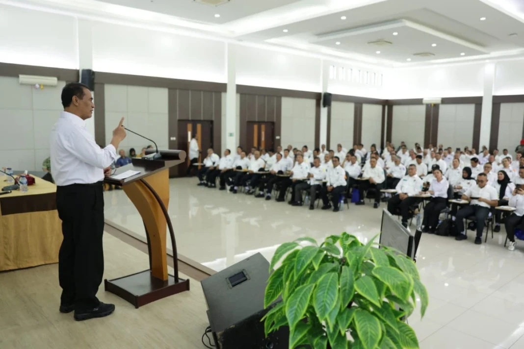 Mentan Amran saat menjadi narasumber dalam Retreat PWI Tahun 2026 di Bogor, Jawa Barat, Jumat (30/01/2026).