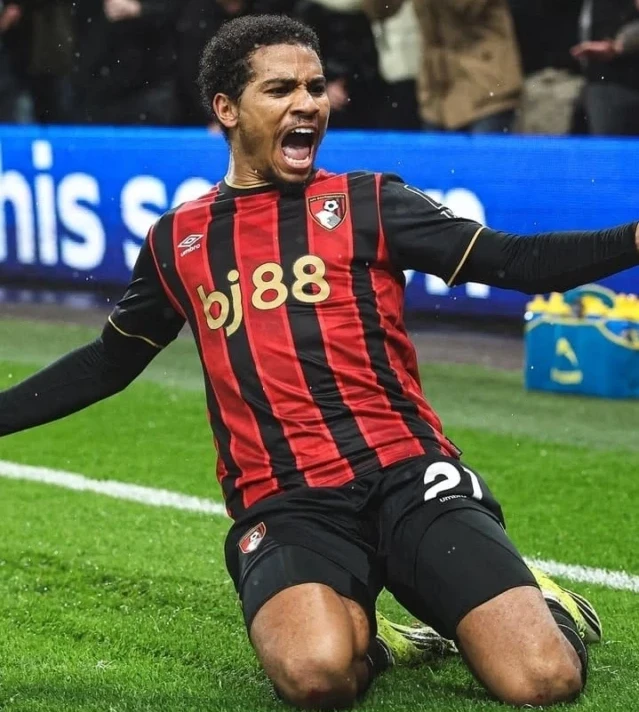 Perayaan gol Amine Adli menit injury time