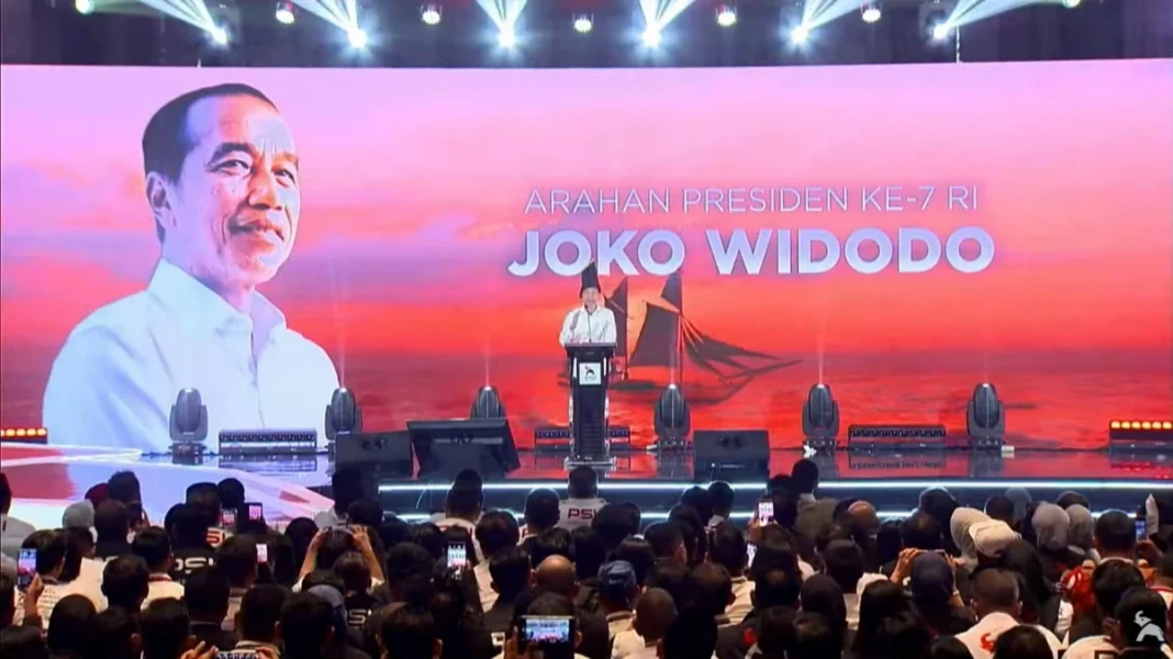 Jokowi saat memberikan arahan dalam Rapat Kerja Nasional (Rakernas) PSI di Hotel Claro, Makassar, Sabtu 