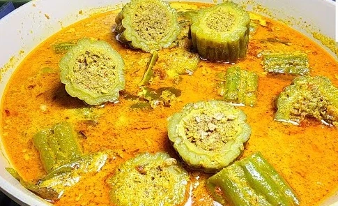 Kambu Paria, lauk khas Bugis-Makassar.