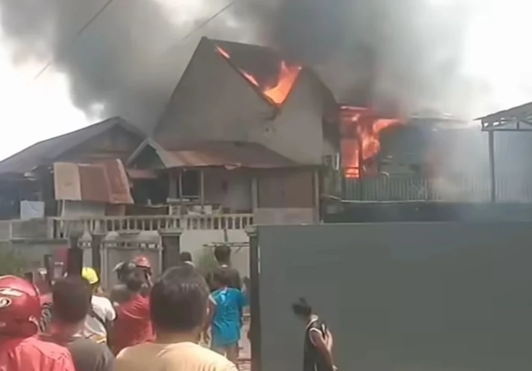 Kebakaran di Pattene Kota Palopo