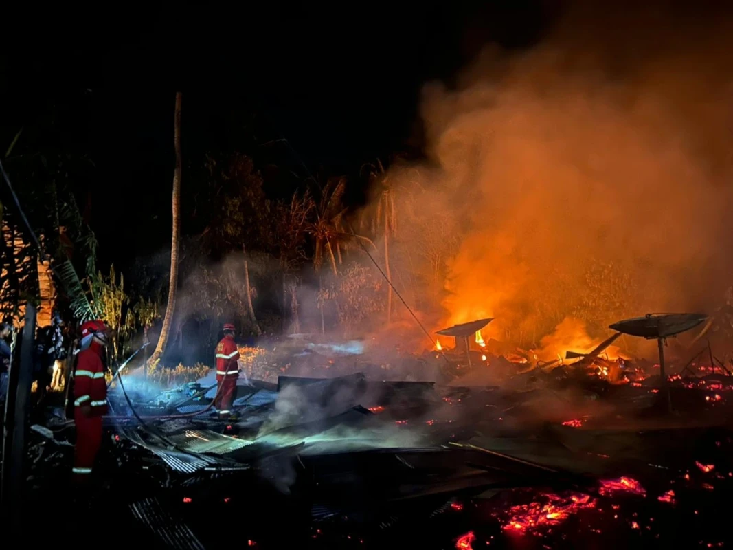Kebakaran dini hari di Desa Telle Bone