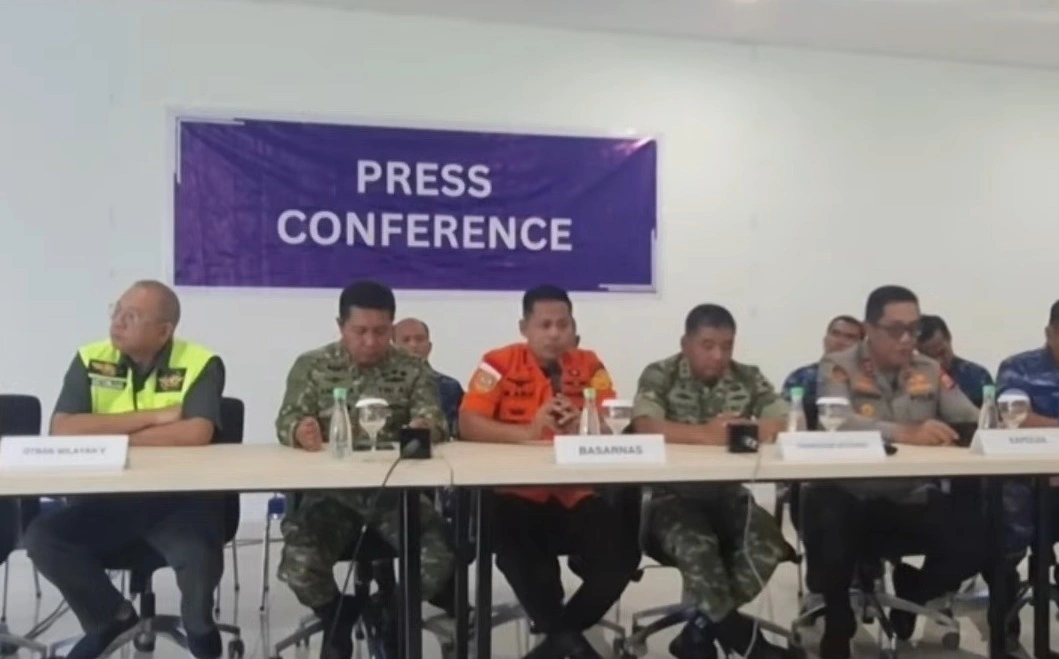 Kepala Kantor SAR makassar, M Arif dalam Konferensi Pers, Minggu