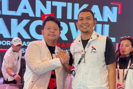 Ketua DPW PSI Sulsel, Muammar Ferirae Gandi Rusdi dan Ketua DPD PSI Kabupaten Bone, Andi Sinrang