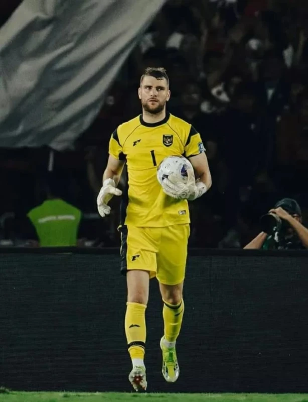 Kiper Timnas Indonesia, Maartin Paes