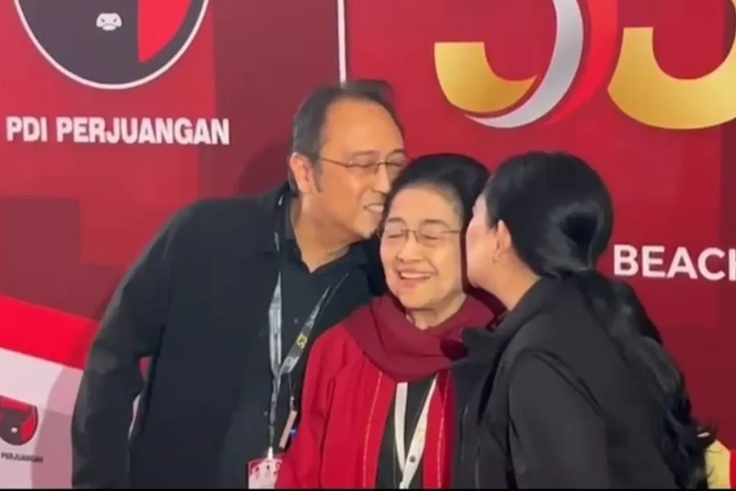Megawati dan Kedua Anaknya