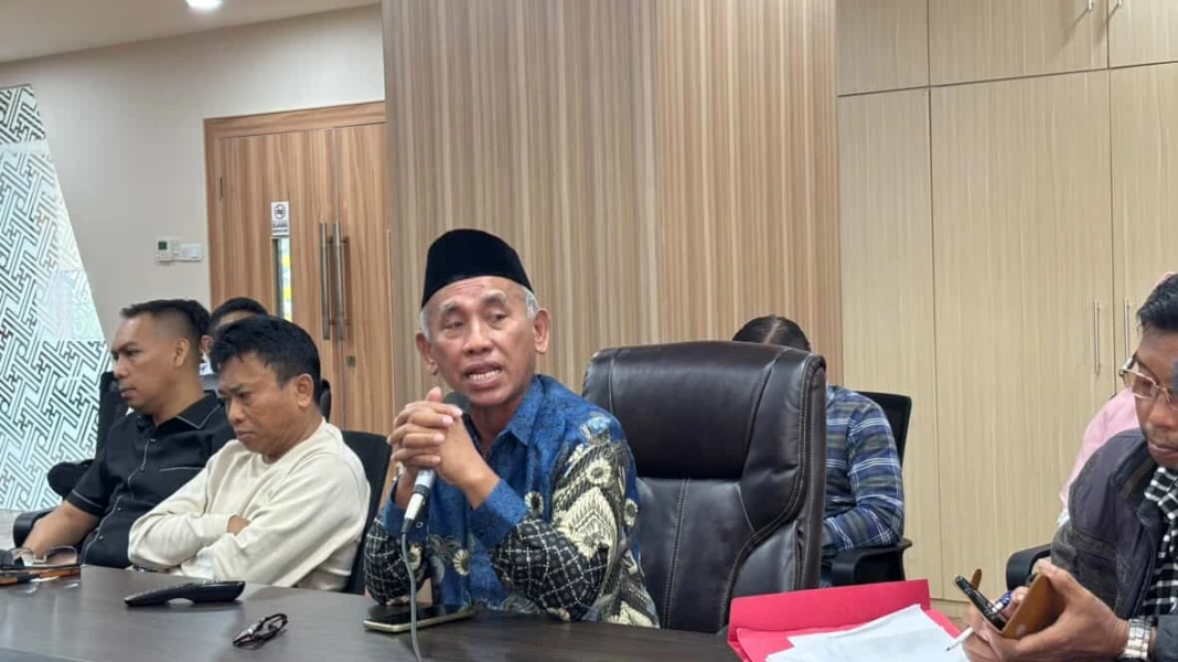 Pemerhati Luwu Raya Drs Hidayat Hafied dalam forum diskusi Pemekaran Luwu Raya Akankah pada Selasa