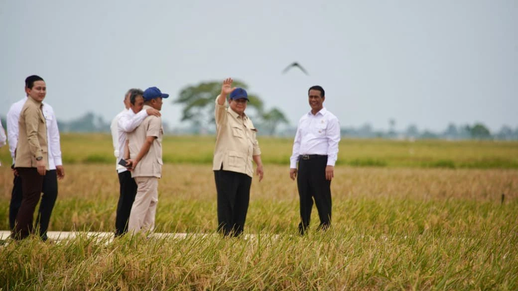 Presiden Prabowo bersama Menteri Pertanian Andi Amran Sulaiman