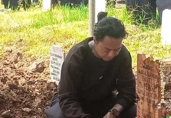 Reza Arap di pemakaman Lula Lahfah, Jumat