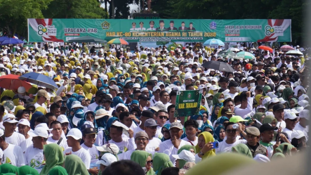 Sekitar 38.000 peserta memadati Lapangan Merdeka Bone pada puncak HAB ke-80 Kemenag RI, Rabu (7:1:2026).