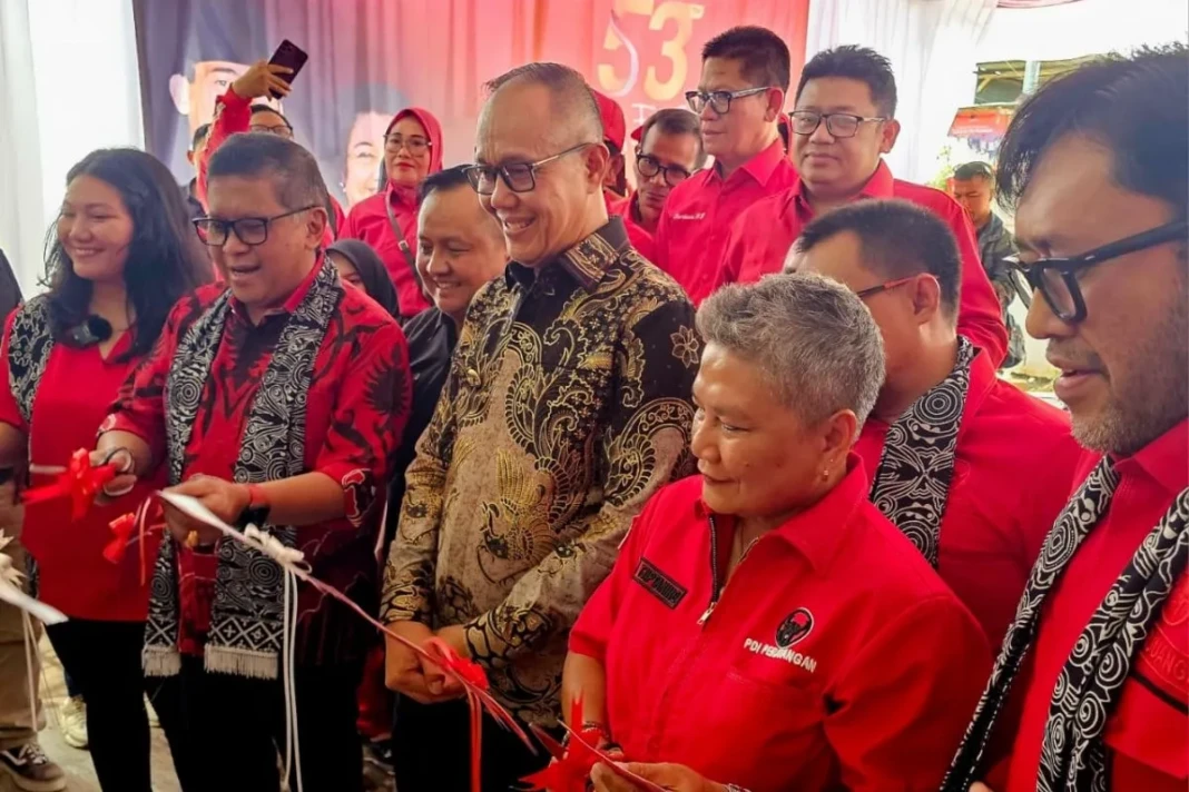 Sekjen DPP PDIP meresmikan Klinik Waluya Sukabumi