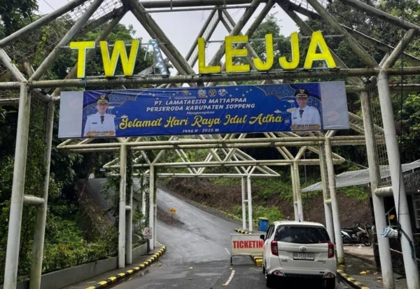 Tempat masuk kawasan TWA Lejja