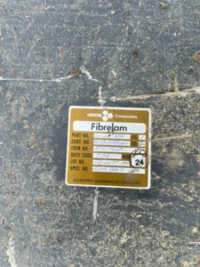 Diduga kepingan pesawat ATR 400 yang ditemukan pendaki di puncak Bulusaraung, Maros, diduga kepingan pesawat, Sabtu (17/1/2026). Dok. Istimewa