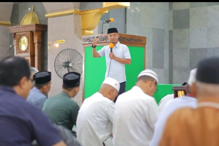 Bupati Bone, Andi Asman Sulaiman di Masjid Al-Markaz