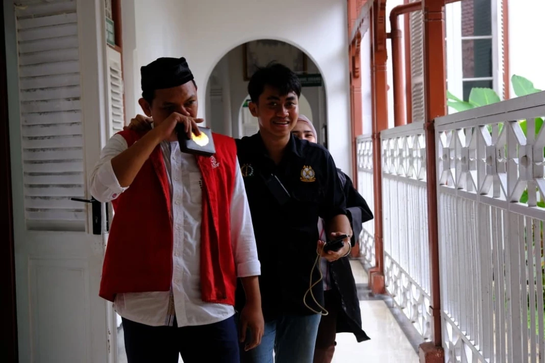 Eks Dosen Unhas Firman Saleh usai divonis 2,5 tahun penjara di Pengadilan Negeri Klas I Makassar, Rabu