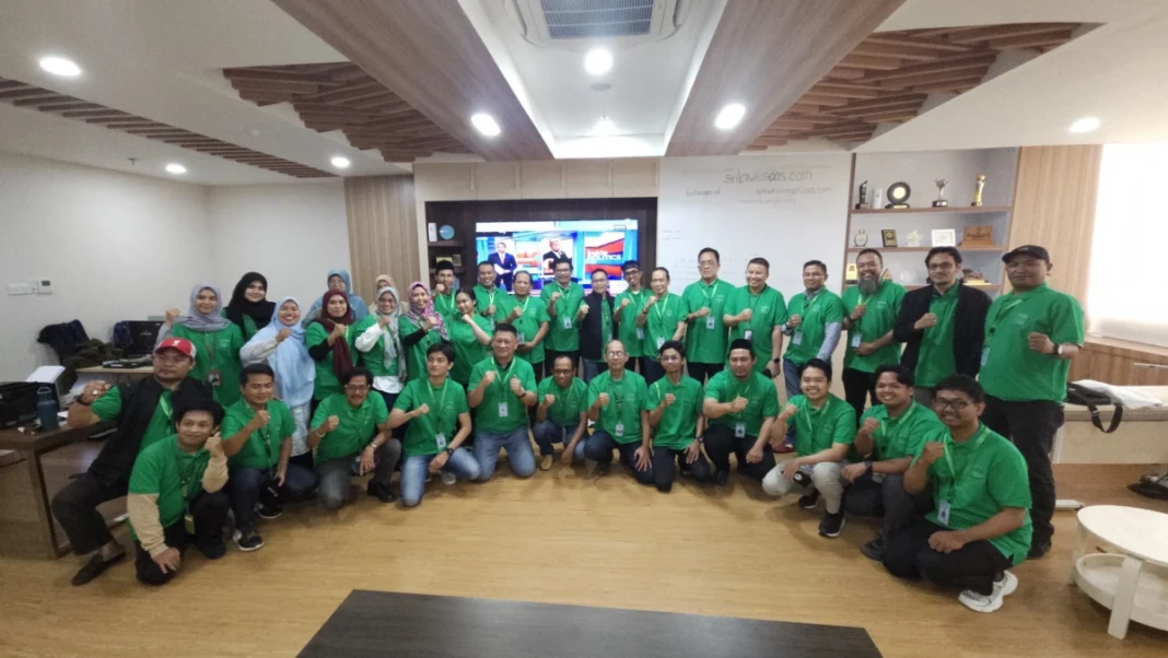 Foto bersama Dewan Pembaca SulawesiPos.com