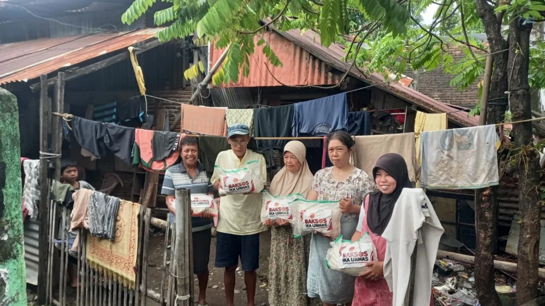 foto penerima manfaat Berkah Ramadhan IKA Unhas