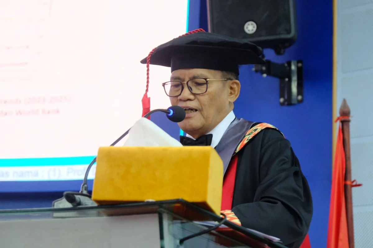 Guru Besar FEB Universitas Hasanuddin, Prof. Dr. Anas Iswanto Anwar, S.E., M.A., CWM., CRBCjpeg