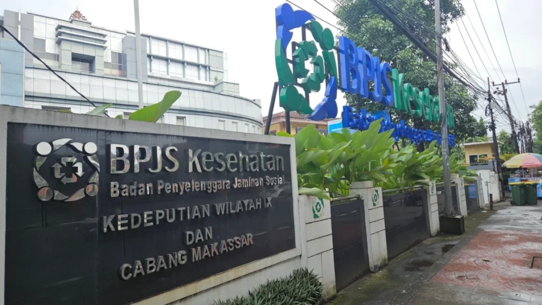 Kantor BPJS Kesehatan cabang Makassar. Foto Adrian SulawesiPos.com
