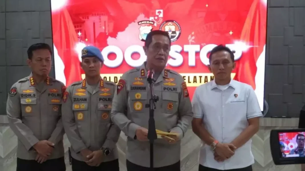 Kapolda Sulsel Irjen Djuhandhani Rahardjo Puro dalam konferensi pers di Mapolda Sulsel, Kamis