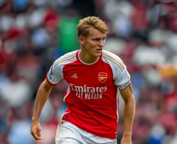 Kapten Arsenal, Martin Odegaard
