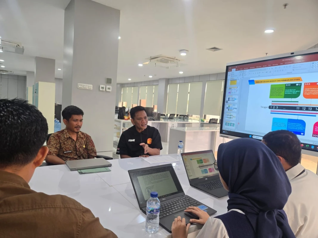 Komisi IV DPRD Bone bersama Dinas Sosial Kabupaten Bone melakukan konsultasi ke Pusat Data dan Informasi (Pusdatin) Kementerian Sosial di Jakarta