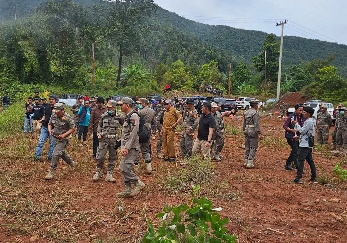 Konflik agraria yang melibatkan puluhan kepala keluarga di Desa Harapan, Kecamatan Malili, Kabupaten Luwu Timur (Lutim) kembali memanas
