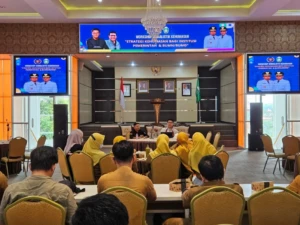 Pemateri Suwardi Thahir dalam Workshop Jurnalistik dan Kehumasan yang digelar Persatuan Wartawan Indonesia (PWI) Parepare di Auditorium BJ Habibie, Senin