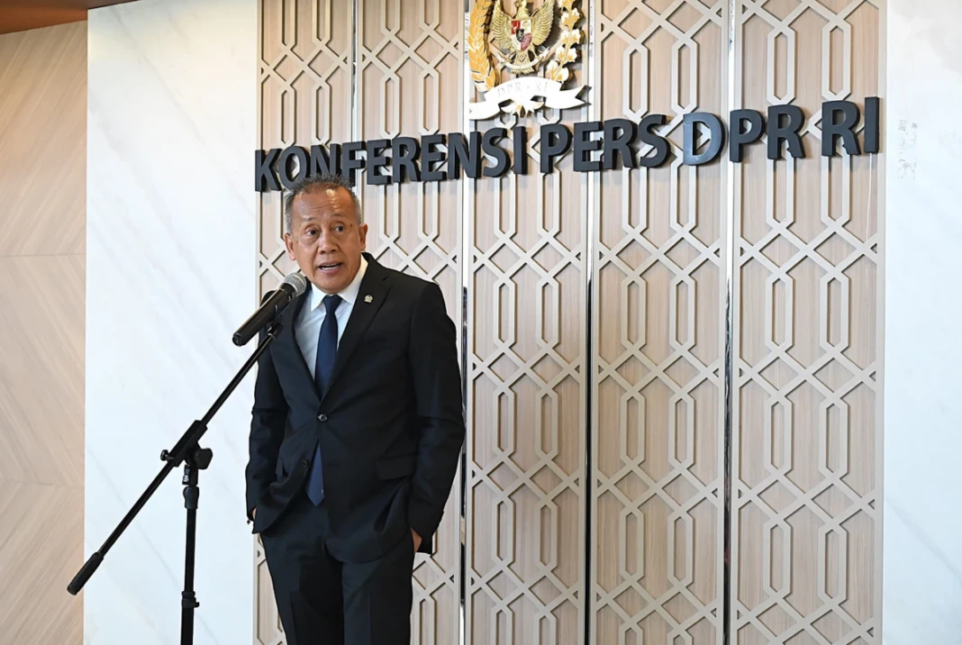 Saan Mustafa dalam Konferensi Pers di DPR RI (1)
