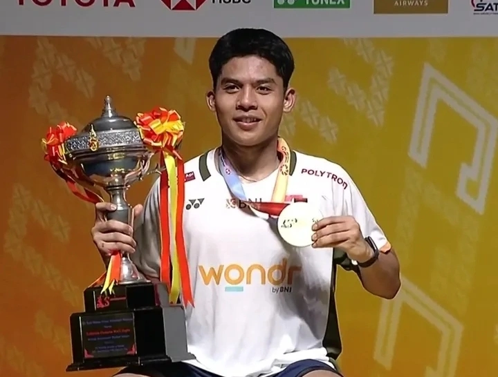 Tunggal putra Indonesia, Moh. Zaki Ubaidillah berhasil menjuarai Thailand Masters 2026 di Nimibutr Arena, Bangkok.