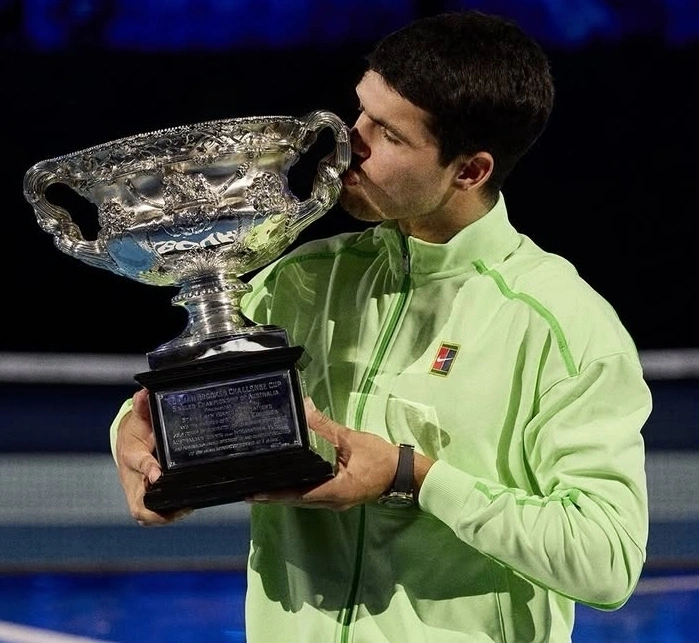 Screenshot_20260201_234353_InstagramPetenis asal Spanyol, Carlos Alcaraz juara Australia Open 2026 setelah mengalahkan Novak Djokovic 3-1 di final.