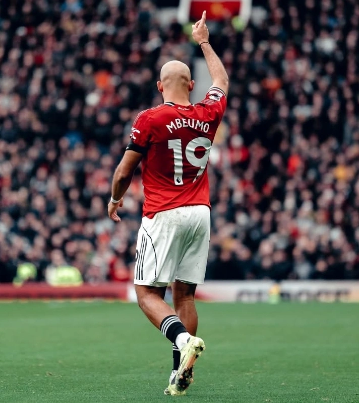 Pemain Manchester United, Bryan Mbeumo membuka skor saat Manchester United menaklukkan Tottenham Hotspur 2-0 di Old Trafford. dok/manutd