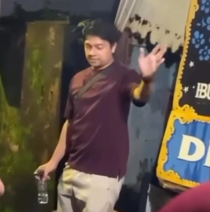 Aktor film, Deva Mahenra pulang ke Makassar untuk menghadiri pemakaman sang nenek tercinta di kawasan Tallo. dok/lambe_turah_makassar/tangkapanlayar