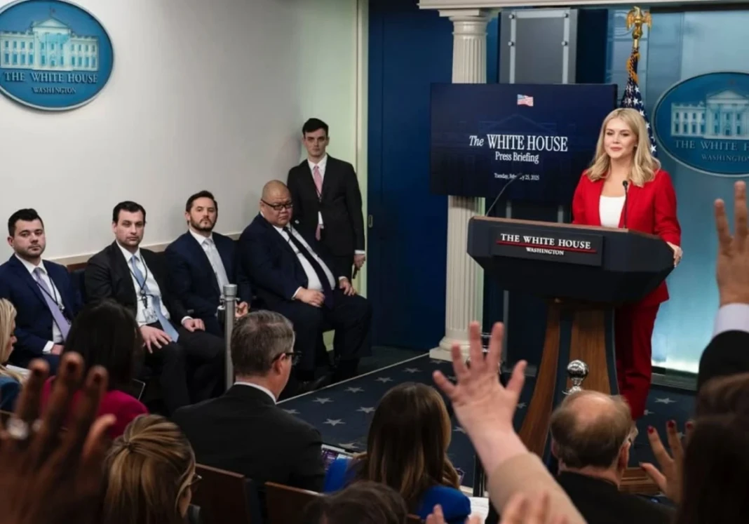 Sekretaris Pres Gedung Putih, Karoline Leavitt