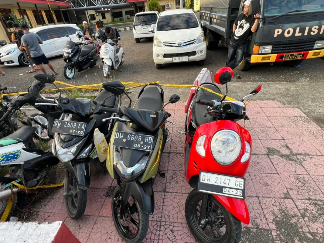Sepeda motor beragam jenis diamankan Satlantas Polres Bone usai terlibat aksi balap liar