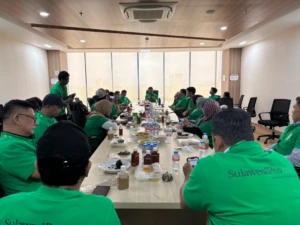 Suasana pertemuan Dewan Pembaca SulawesiPos.com