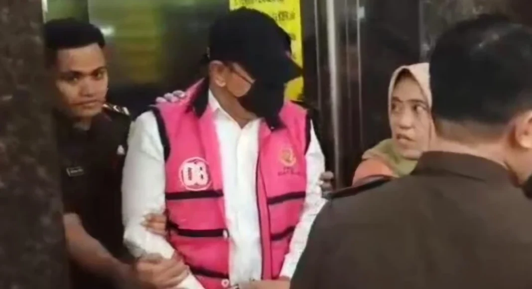 Bahtiar-Baharuddin-ditahan