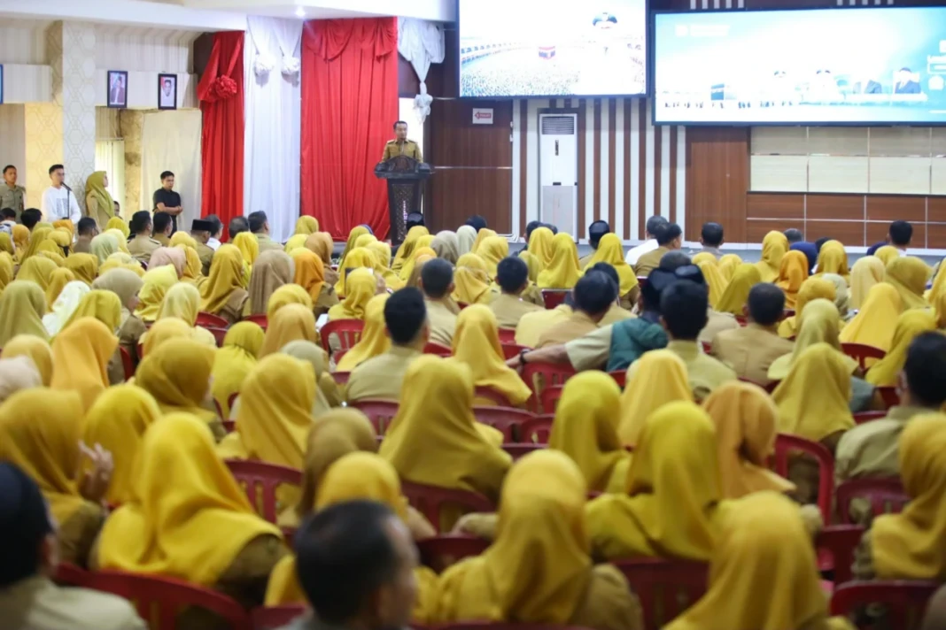 Bupati Bone, H Andi Asman Sulaiman menghadiri sosialisasi Bone Berhaji yang digelar oleh Bank BSI di Gedung PKK Kota Watampone, Senin (2:3:2026)