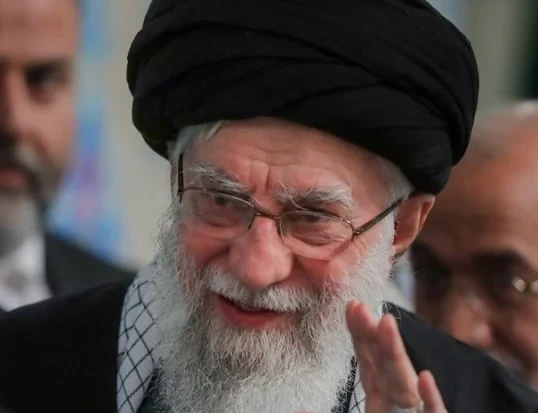 Foto Ali Khamenei yang diunggah di akun X pribadinya usai diumumkan tewas oleh Trump.
