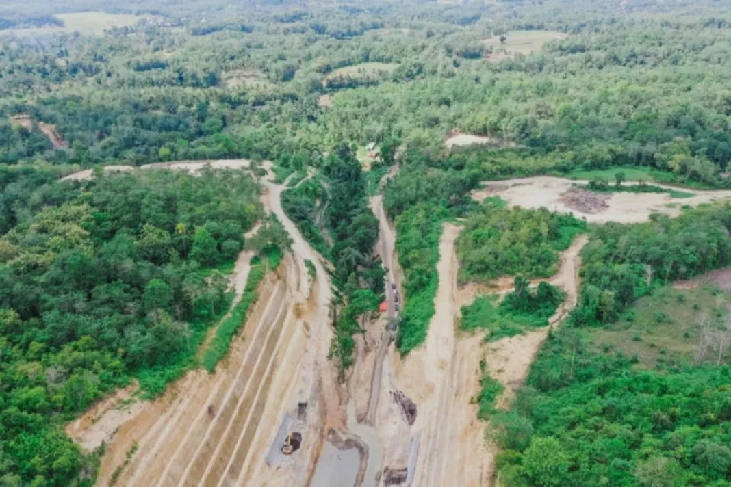 Foto ariel (atas) lokasi proyek pembangunan bendungan Lelengrie di Kabupaten Bone