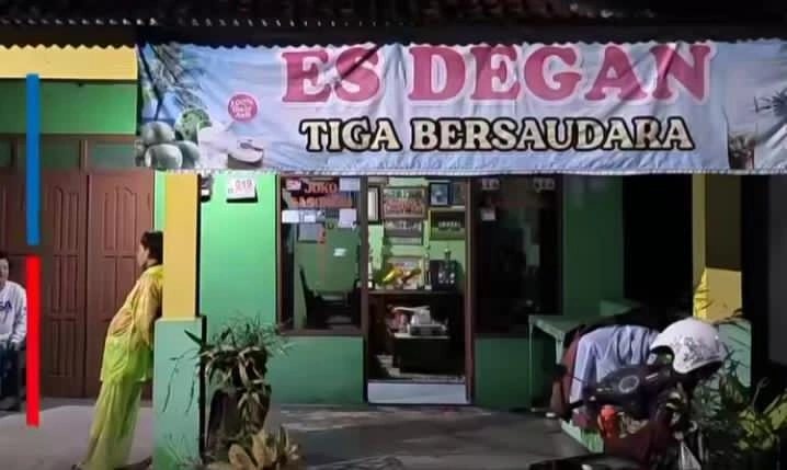 Warung es degan Dony Tri Pamungkas yang sederhana di Boyolali. Boyolaliinfo